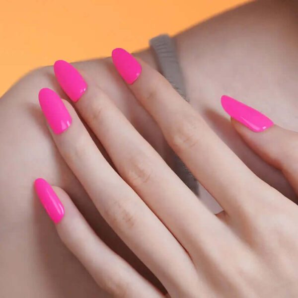 Marca: NOOVES. Imagen: Barbie-Girl_13.jpg. Starter Kit Beauty Barbie|2 Láminas de Uñas de Gel Precurado Premium|Lámpara de uñas UV/LED|Gel Top Coat Glossy|Tiras De Uñas De Gel semicurado|Pegatinas Uñas Semipermanente en Gel|Gel Nail Stickers