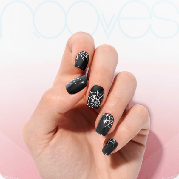 Marca: NOOVES. Imagen: BlackSpider8.jpg. NOOVES NAILS Láminas de Uñas de Gel Precurado Premium - Black Spider | Halloween | Tiras De Uñas De Gel Semicurado| Pegatinas Uñas en Gel