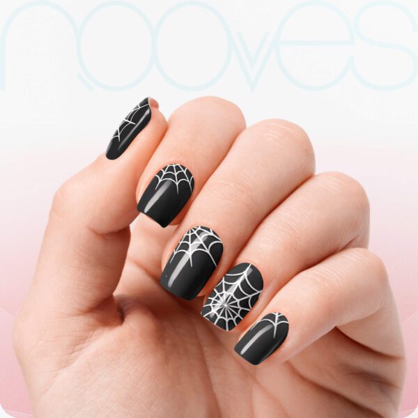 Marca: NOOVES. Imagen: BlackSpider9.jpg. NOOVES NAILS Láminas de Uñas de Gel Precurado Premium - Black Spider | Halloween | Tiras De Uñas De Gel Semicurado| Pegatinas Uñas en Gel