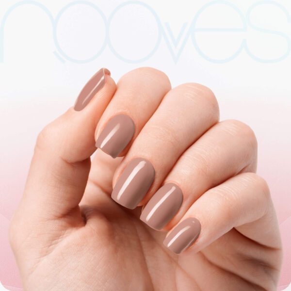 Marca: NOOVES. Imagen: Cinnamon-7.jpg. NOOVES NAILS Láminas de Uñas de Gel Precurado Premium - Cinnamon | Nude | Tiras De Uñas De Gel semicurado| Pegatinas Uñas Semipermanente en Gel| Gel Nail stickers| Uñas de gel Pegatinas