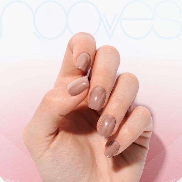 Marca: NOOVES. Imagen: Cinnamon-8.jpg. NOOVES NAILS Láminas de Uñas de Gel Precurado Premium - Cinnamon | Nude | Tiras De Uñas De Gel semicurado| Pegatinas Uñas Semipermanente en Gel| Gel Nail stickers| Uñas de gel Pegatinas