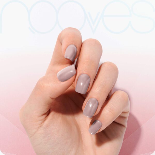 Marca: NOOVES. Imagen: Cocoa-Milk-8.jpg. NOOVES NAILS Láminas de Uñas de Gel Precurado Premium - Cocoa Milk | Nude | Tiras De Uñas De Gel semicurado| Pegatinas Uñas Semipermanente en Gel| Gel Nail stickers| Uñas de gel Pegatinas