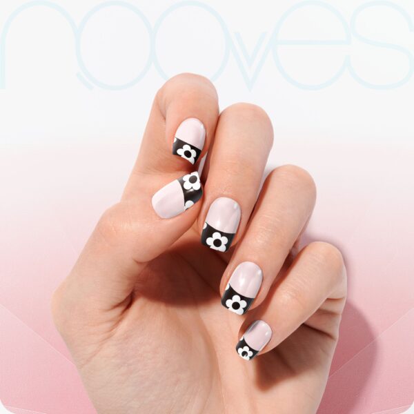 Marca: NOOVES. Imagen: Floral-Noir-8.jpg. NOOVES NAILS Láminas de Uñas de Gel Precurado Premium - Floral Noir - Francesa | Tiras De Uñas De Gel Semicurado| Pegatinas Uñas Semipermanente en Gel| Gel Nail stickers| Uñas de gel Pegatinas