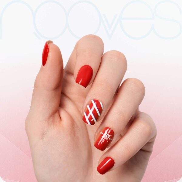 Marca: NOOVES. Imagen: Holiday-Harmony-1.jpg. NOOVES NAILS Láminas de Uñas de Gel Precurado Premium - Holiday Harmony | Navidad | Tiras De Uñas De Gel semicurado| Pegatinas Uñas Semipermanente en Gel| Gel Nail stickers| Uñas de gel Pegatinas