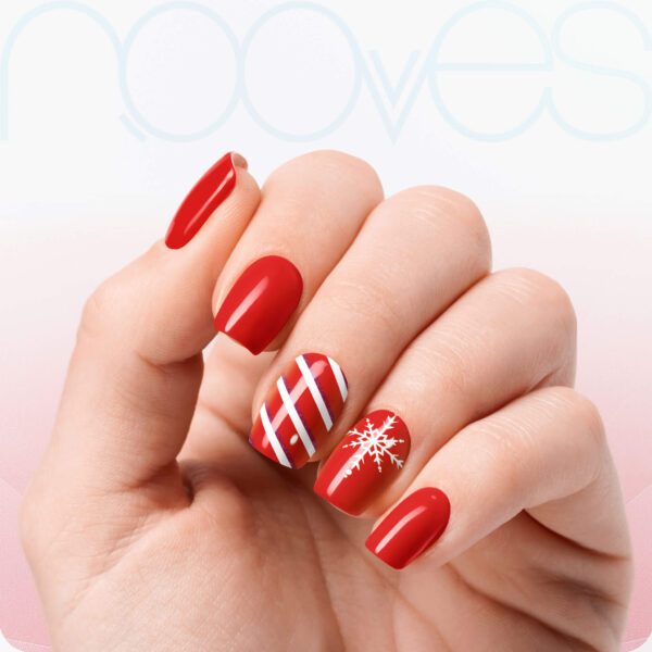 Marca: NOOVES. Imagen: Holiday-Harmony-3.jpg. NOOVES NAILS Láminas de Uñas de Gel Precurado Premium - Holiday Harmony | Navidad | Tiras De Uñas De Gel semicurado| Pegatinas Uñas Semipermanente en Gel| Gel Nail stickers| Uñas de gel Pegatinas