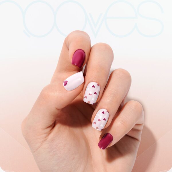 Marca: NOOVES. Imagen: In-love-9.jpg. NOOVES NAILS Láminas de Uñas de Gel Precurado Premium - In Love | Rosa | Tiras De Uñas De Gel semicurado| Pegatinas Uñas Semipermanente en Gel| Gel Nail stickers| Uñas de gel Pegatinas