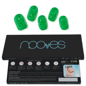 Marca: NOOVES. Imagen: Lamina_de_unas_de_gel_Premium_Nooves_Jade_Glitter_2.png. NOOVES NAILS Láminas de Uñas de Gel Precurado Premium - Jade Glitter - Verde (Glitter - Verde) | Tiras De Uñas De Gel Semicurado| Pegatinas Uñas Semipermanente en Gel| Gel Nail stickers| Uñas de gel Pegatinas