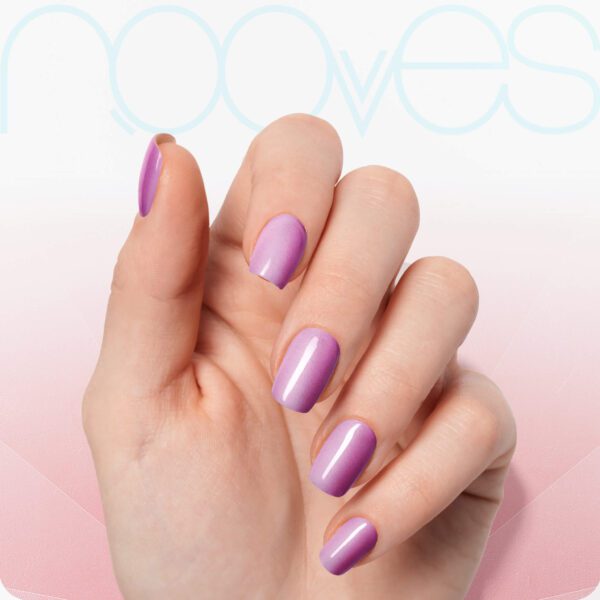 Marca: NOOVES. Imagen: LaminasdeGel2Serenata_2c8258cf-fd28-42d4-83ac-4d5571861f4a.jpg. Starter Kit Beauty Barbie|2 Láminas de Uñas de Gel Precurado Premium|Lámpara de uñas UV/LED|Gel Top Coat Glossy|Tiras De Uñas De Gel semicurado|Pegatinas Uñas Semipermanente en Gel|Gel Nail Stickers