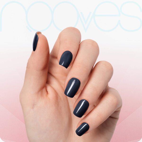 Marca: NOOVES. Imagen: LaminasdeGel4MidnightBlue_f876ded6-2955-47cf-ab47-41538ed9baca.jpg. Starter Kit Beauty Blue|2 Láminas de Uñas de Gel Precurado Premium|Lámpara de uñas UV/LED|Gel Top Coat Glossy|Tiras De Uñas De Gel semicurado|Pegatinas Uñas Semipermanente en Gel|Gel Nail stickers