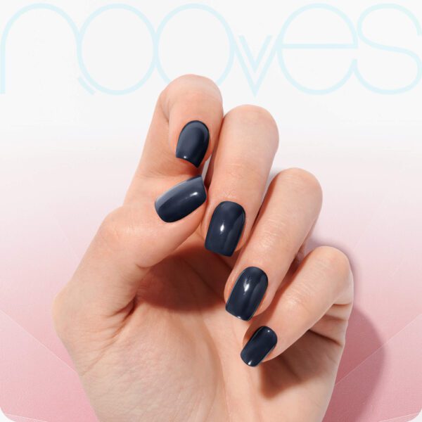 Marca: NOOVES. Imagen: LaminasdeGel5MidnightBlue_f5c4f2b2-c138-43dc-a958-3a95e89a79c1.jpg. Starter Kit Beauty Blue|2 Láminas de Uñas de Gel Precurado Premium|Lámpara de uñas UV/LED|Gel Top Coat Glossy|Tiras De Uñas De Gel semicurado|Pegatinas Uñas Semipermanente en Gel|Gel Nail stickers