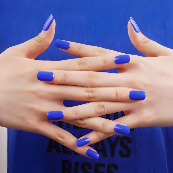 Marca: NOOVES. Imagen: ROYALNAVY17.jpg. NOOVES NAILS Láminas de Uñas de Gel Precurado Premium - Royal Blue - Azul| Tiras De Uñas De Gel semicurado| Pegatinas Uñas Semipermanente en Gel| Gel Nail stickers| Uñas de gel Pegatinas