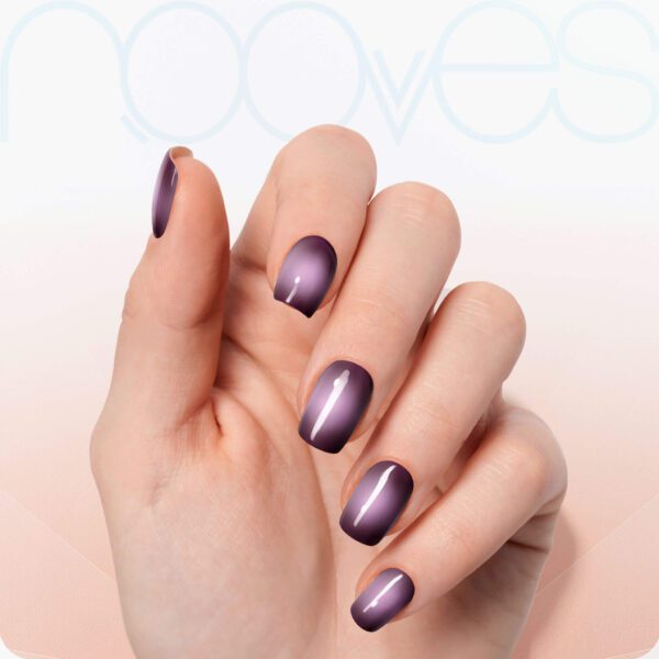 Marca: NOOVES. Imagen: Velvet-Halo-9.jpg. NOOVES NAILS Láminas de Uñas de Gel Precurado Premium - Velvet Halo - Violeta | Tiras De Uñas De Gel semicurado| Pegatinas Uñas Semipermanente en Gel| Gel Nail stickers| Uñas de gel Pegatinas