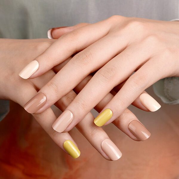 Marca: NOOVES. Imagen: armychic_20.jpg. NOOVES NAILS Láminas de Uñas de Gel Precurado Premium - Army Chic | Multicolor | Tiras De Uñas De Gel semicurado| Pegatinas Uñas Semipermanente en Gel| Gel Nail stickers| Uñas de gel Pegatinas